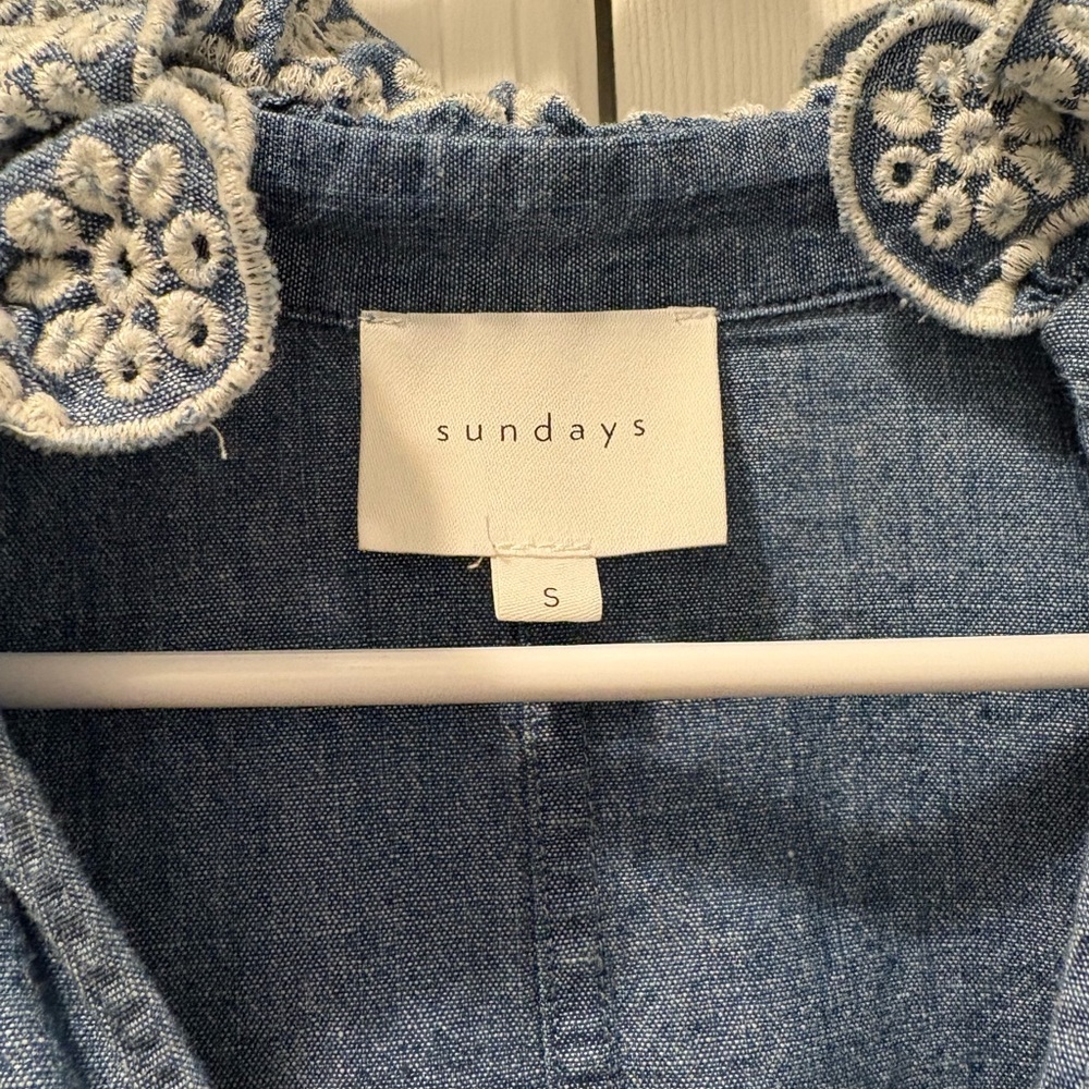 Anthropologie Sundays Tessa Chambray Top Size Small - Picture 2 of 3